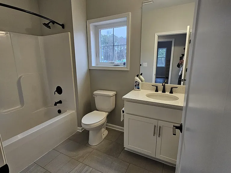 Upstairs Hallway Bathroom