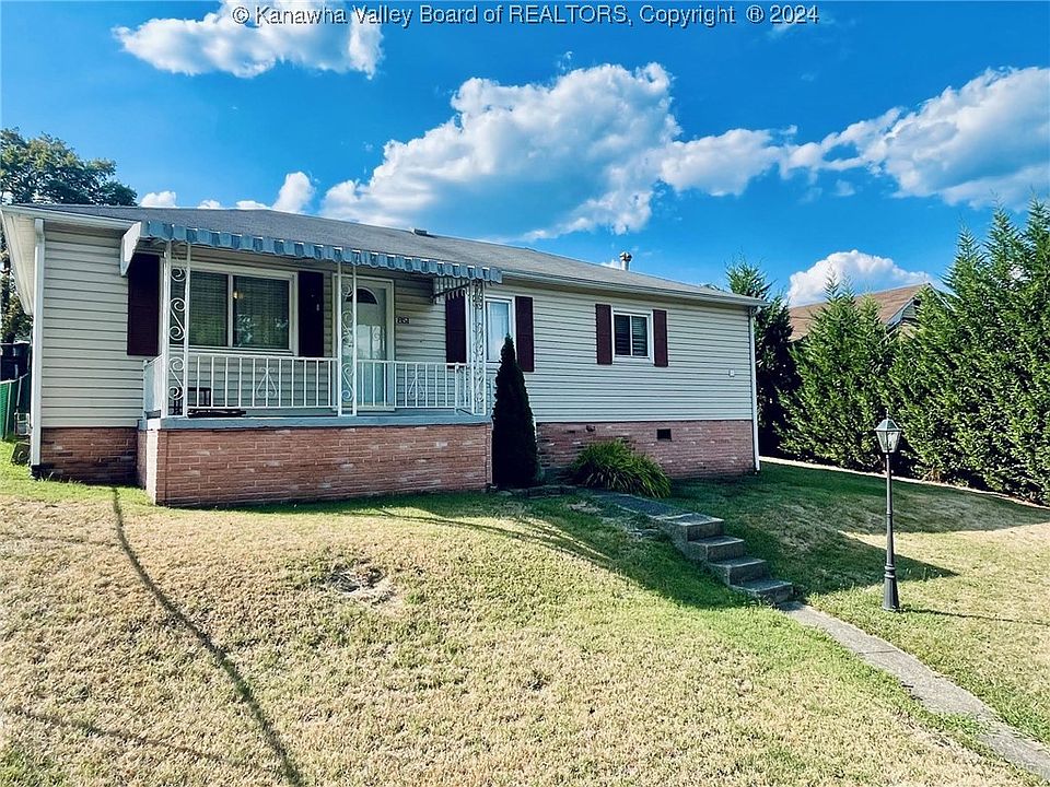 1st image of 851 Lincoln Dr