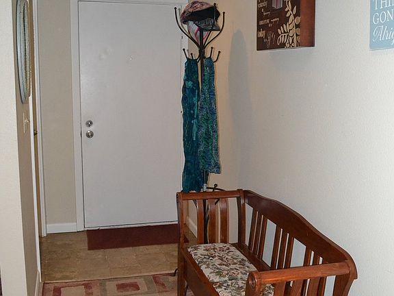 3rd image of 520 SE 157th Ave Unit 18