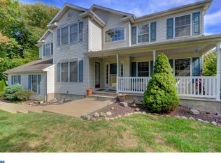 10 Royalty Ln, Laurel Springs, NJ 08021