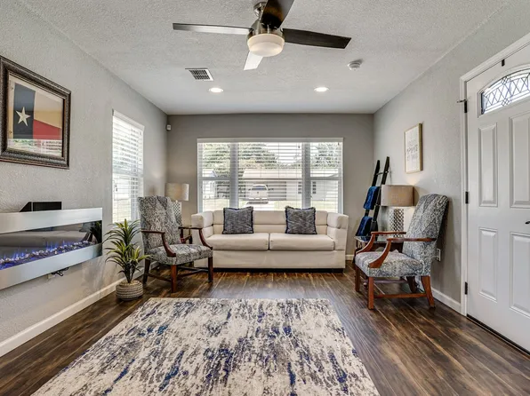 1708 Kent Dr #Id1596272p, Arlington, TX 76010