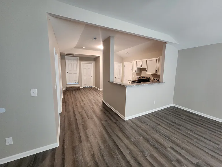 515 S 20th St #B — Photo 12