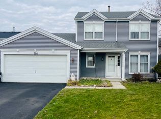 716 Greenmeadow Ct, Crystal Lake, IL 60014