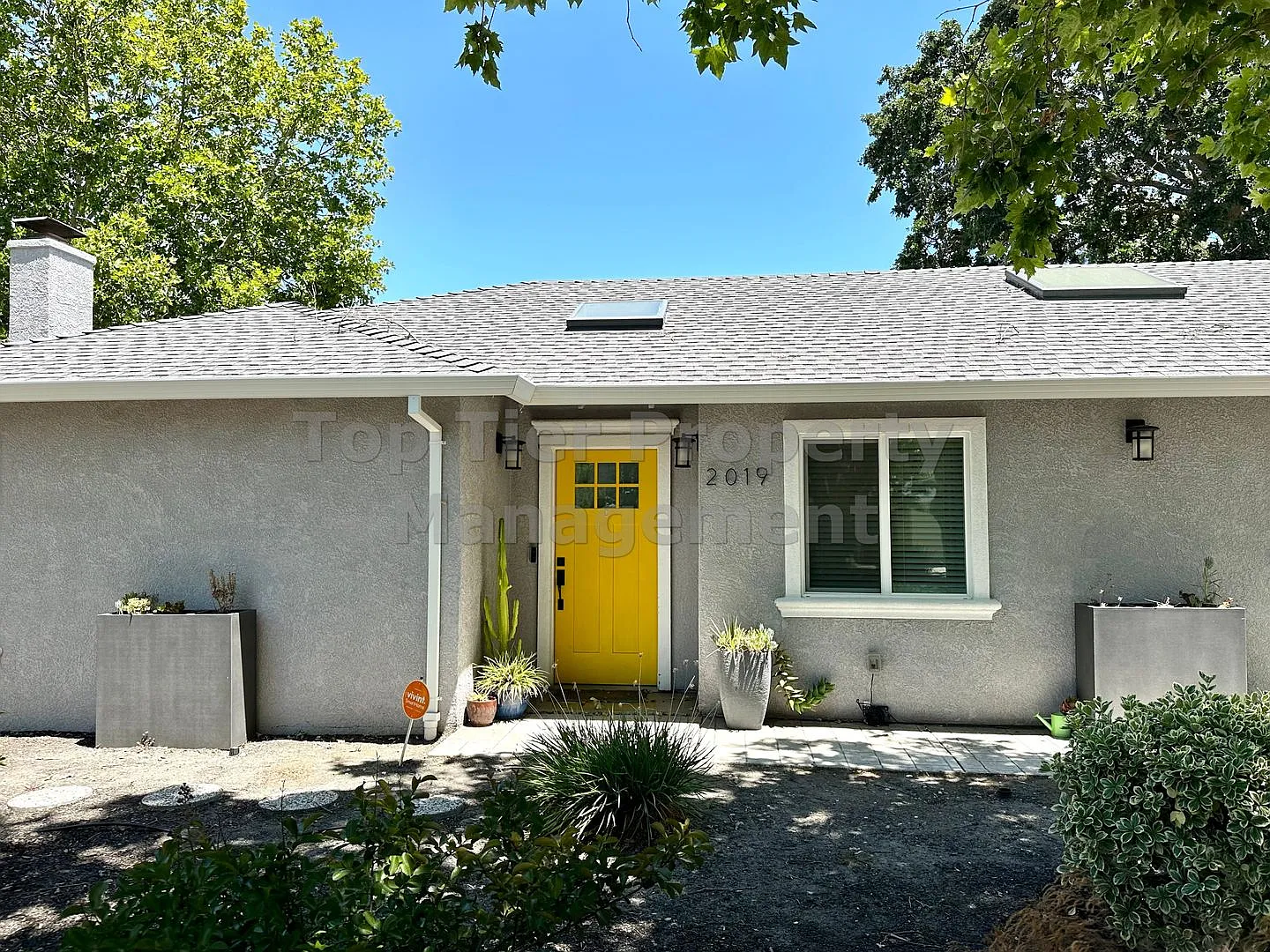 2019 Elinora Dr photo 1