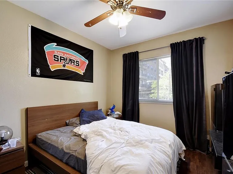2606 Salado St #401 — Photo 20