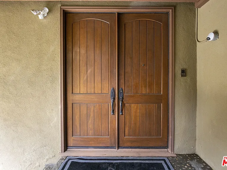 10023 Westwanda Dr — Photo 13