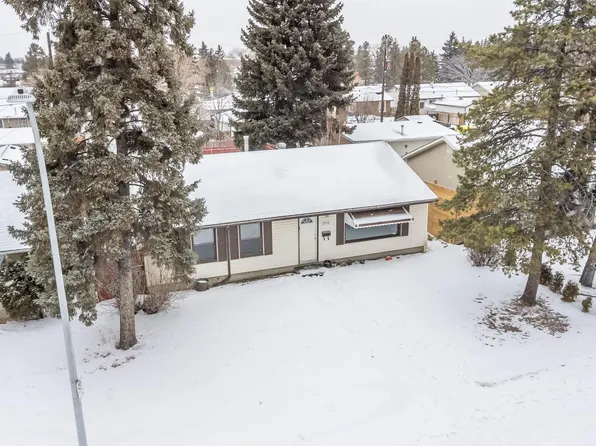 8908 130th Ave NW, Edmonton, AB T5E 0R9