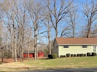 6307 Salem Chapel Rd, Walnut Cove, NC 27052