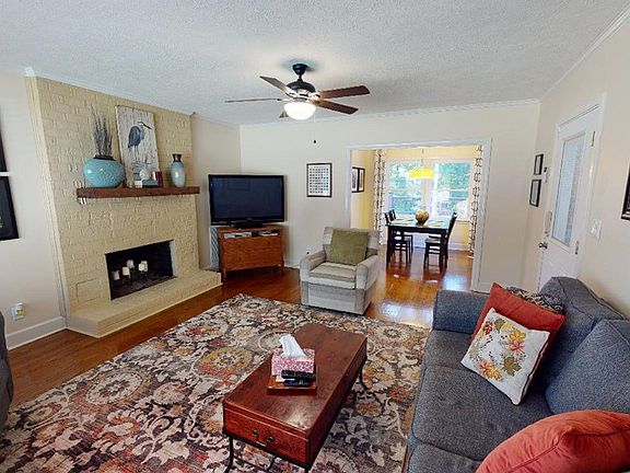 3rd image of 1111 Peerless Dr NW