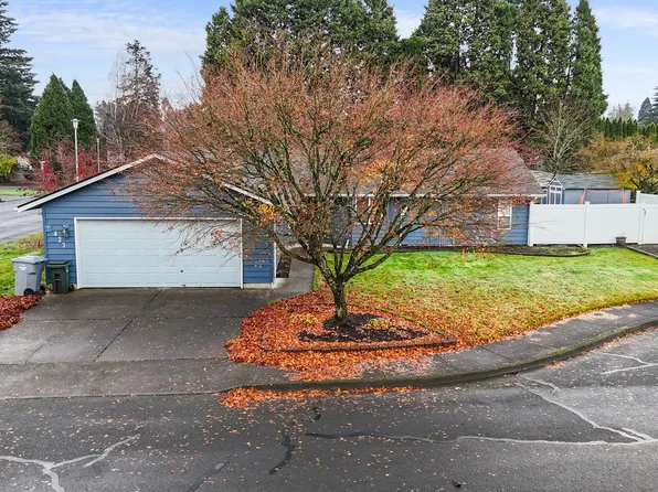 423 NE 14th Pl, Canby, OR 97013