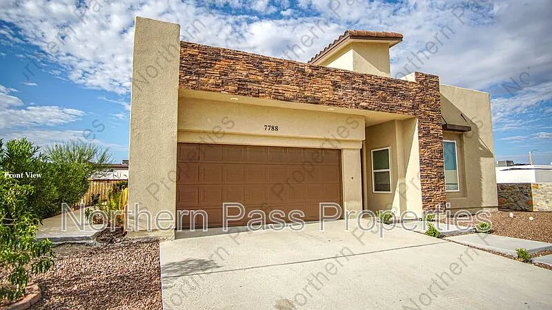 4 bed, 2.5 bath, 2227 sqft, $2,780 — Photo 2