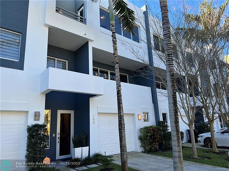 1st image of 706 NE 5th St #706