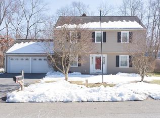 22 Hickory St, Danbury, CT 06810