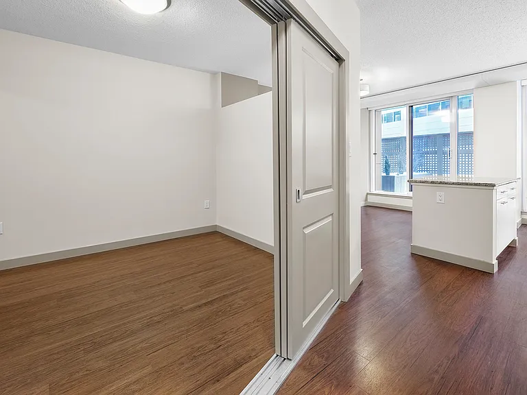 10823 Jasper Ave NW — Photo 23