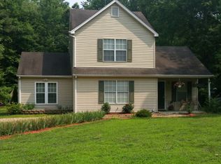 8373 Kitchener Dr, Gloucester, VA 23061