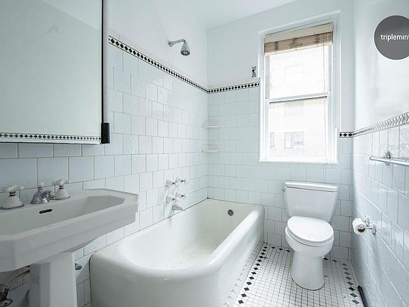 4th image of 75 Central Park W APT 11A