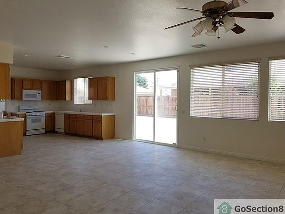 3rd image of 11073 Hillsborough Ct