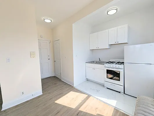 Rented by Oxford Property Group | media 4