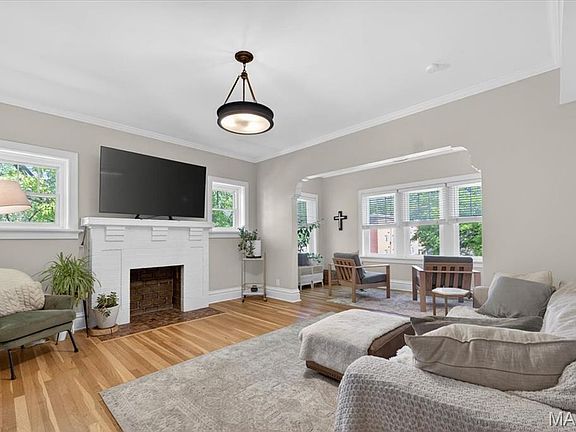 3rd image of 6636 San Bonita Ave APT 2W