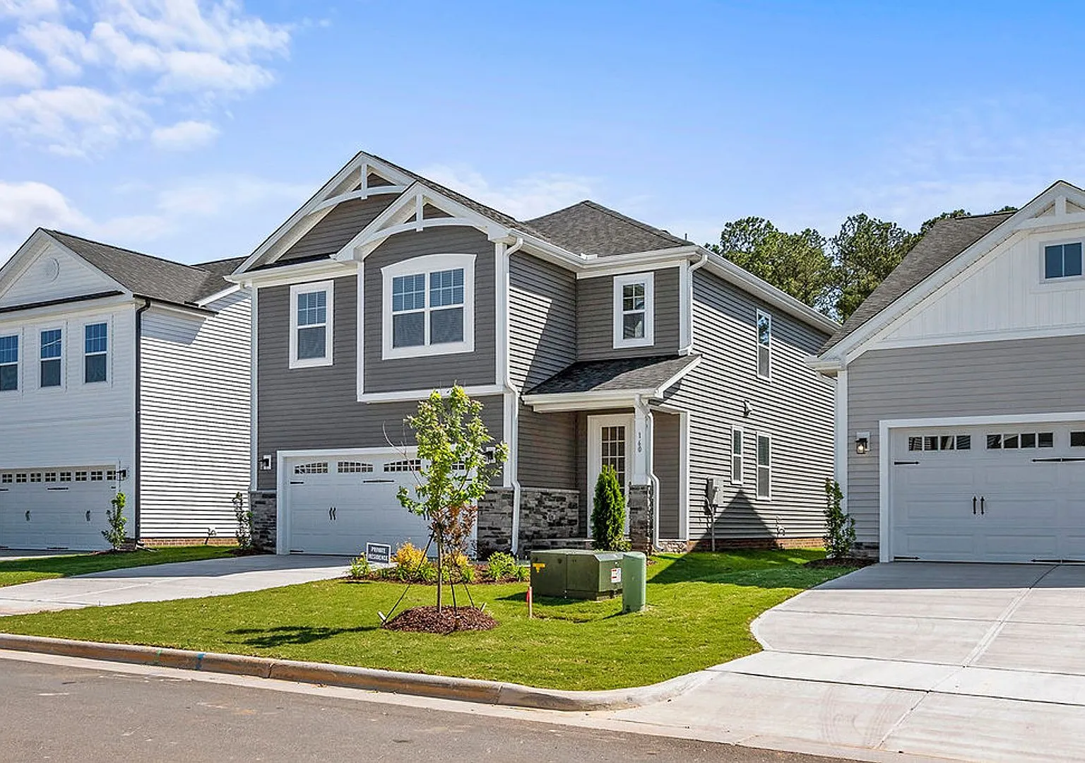 Like-New Beautiful 2-Story Home In Garner - Move In Ready! — Photo 3