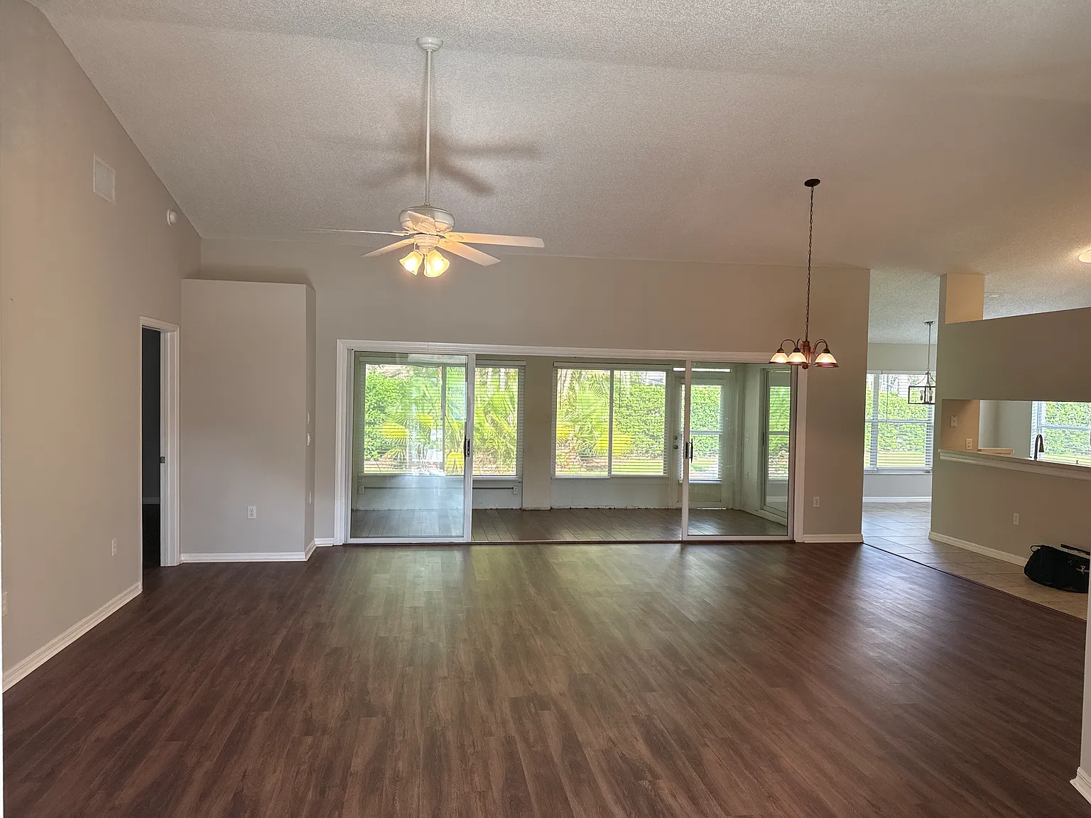 3 bed, 1842 sqft, $3,250 — Photo 3