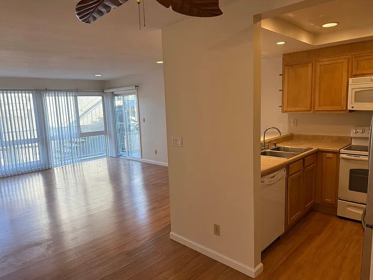 2348 La Costa Ave #205 — Photo 5
