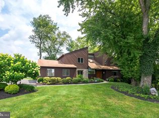 57 Kent Rd, Huntingdon Valley, PA 19006