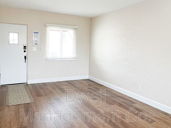 4th image of 3531 1/2 Park Blvd