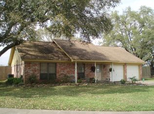 1728 Parkcrest St, Alvin, TX 77511