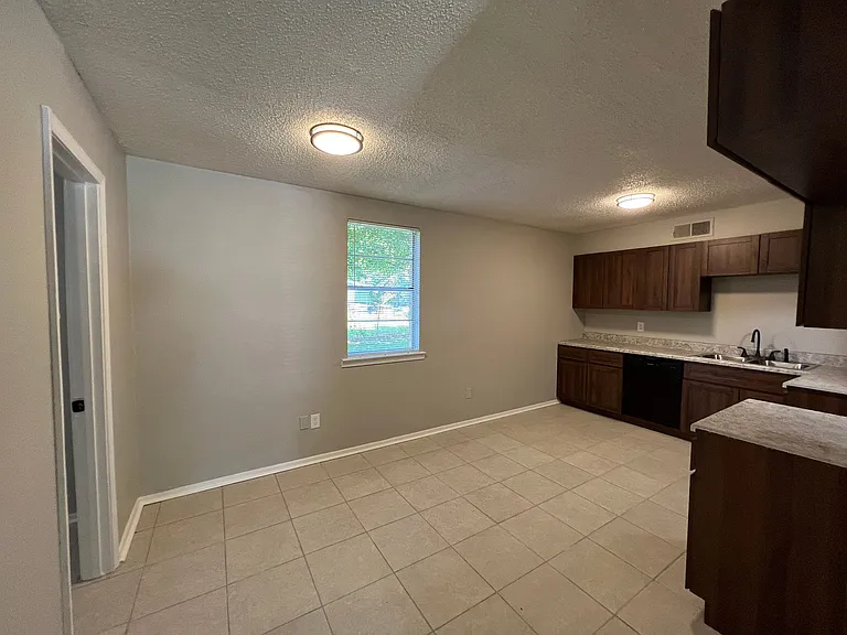 4783 Bluff Wood Cv — Photo 9