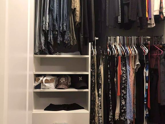 Master closet 