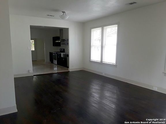 4th image of 1030 Essex St