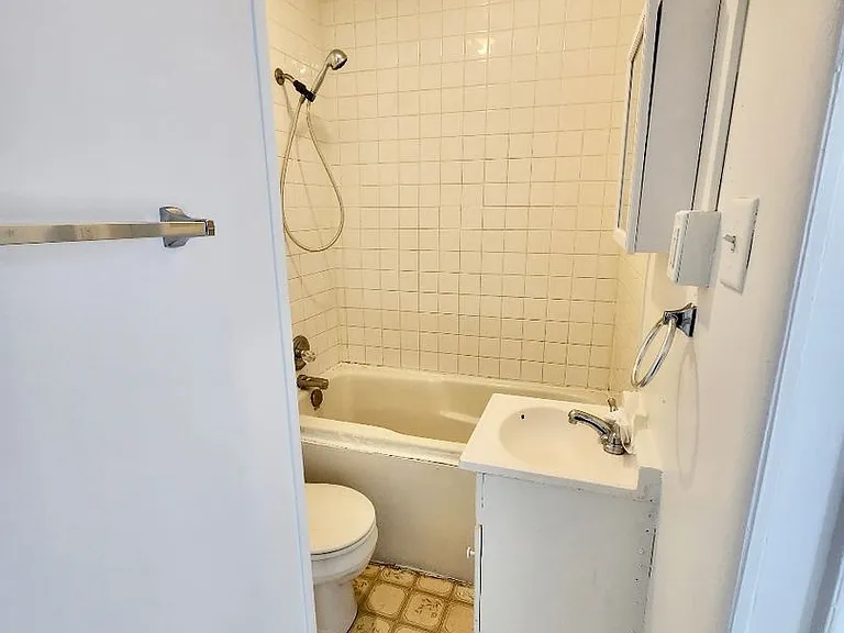 421 South Chestnut Street — Photo 11