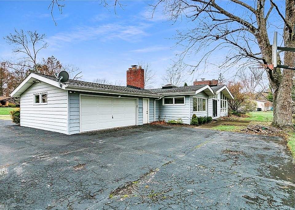 2nd image of 30125 Bolingbrook Rd