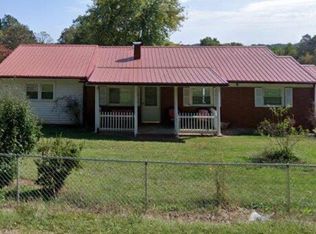 520 Tabor Rd, Olin, NC 28660