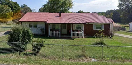 520 Tabor Rd Photo 1
