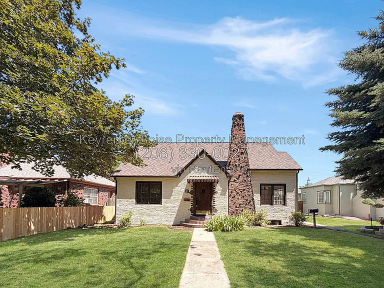 2208 W State St — Photo 1