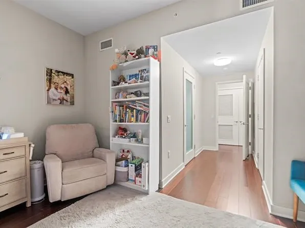 1200 Avenue At Port Imperial image 16 of 41