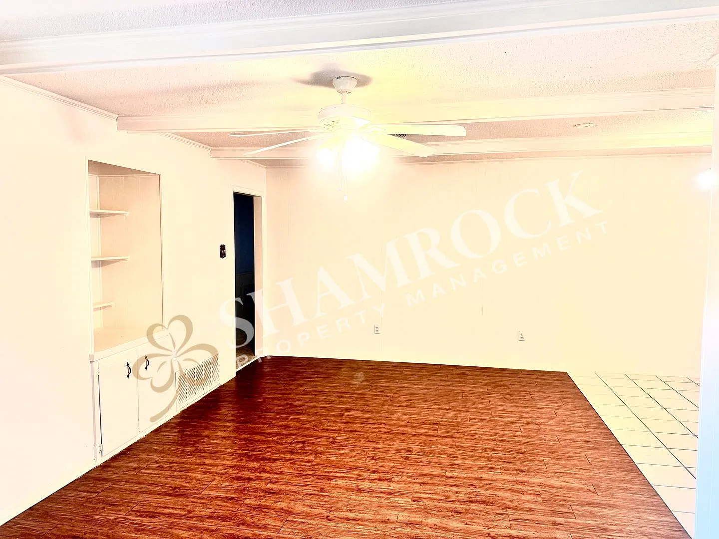 Lovely Lake Air Home — Photo 3