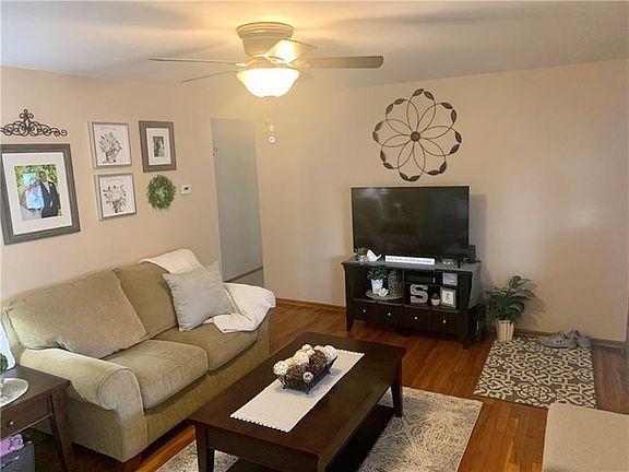 3rd image of 76 Corbett Ave
