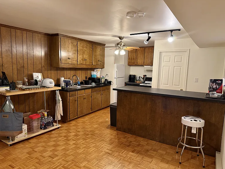 1803C Inglewood Dr — Photo 3
