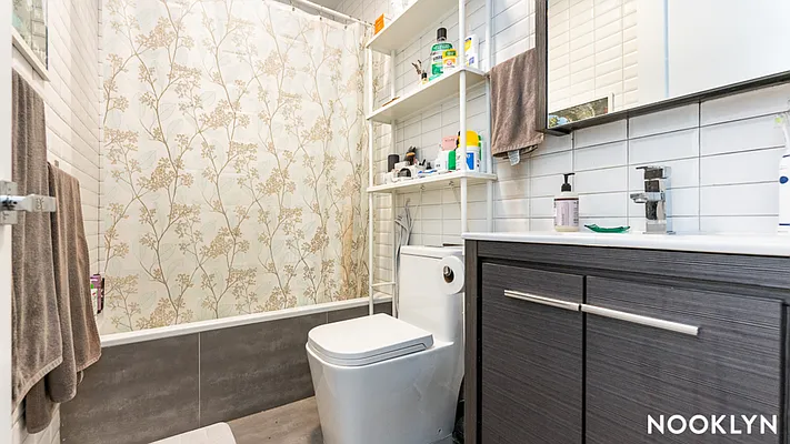 Rented by Nooklyn NYC LLC | media 6