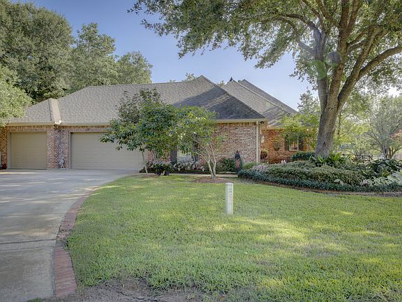 4th image of 7422 Silverthorn Dr
