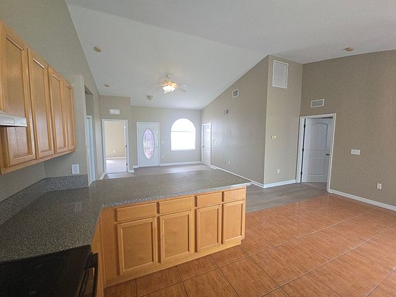 4th image of 1428 Bluff Loop