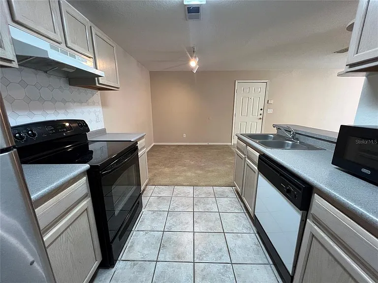 8915 Latrec Ave #2201 — Photo 5