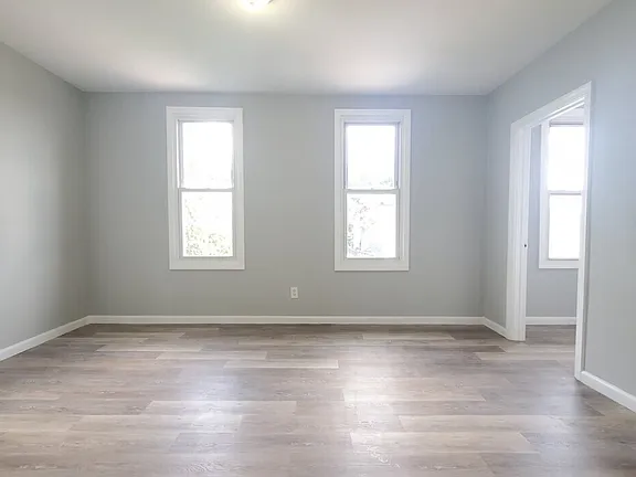 323 S 7th St #3 — photo 3 of 10