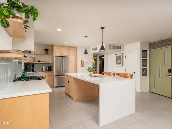 8049 N 10TH Street, Phoenix, AZ 85020