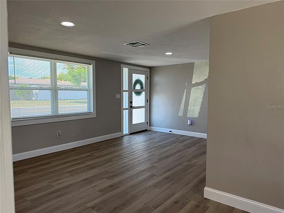 2nd image of 7220 Fox Hollow Dr