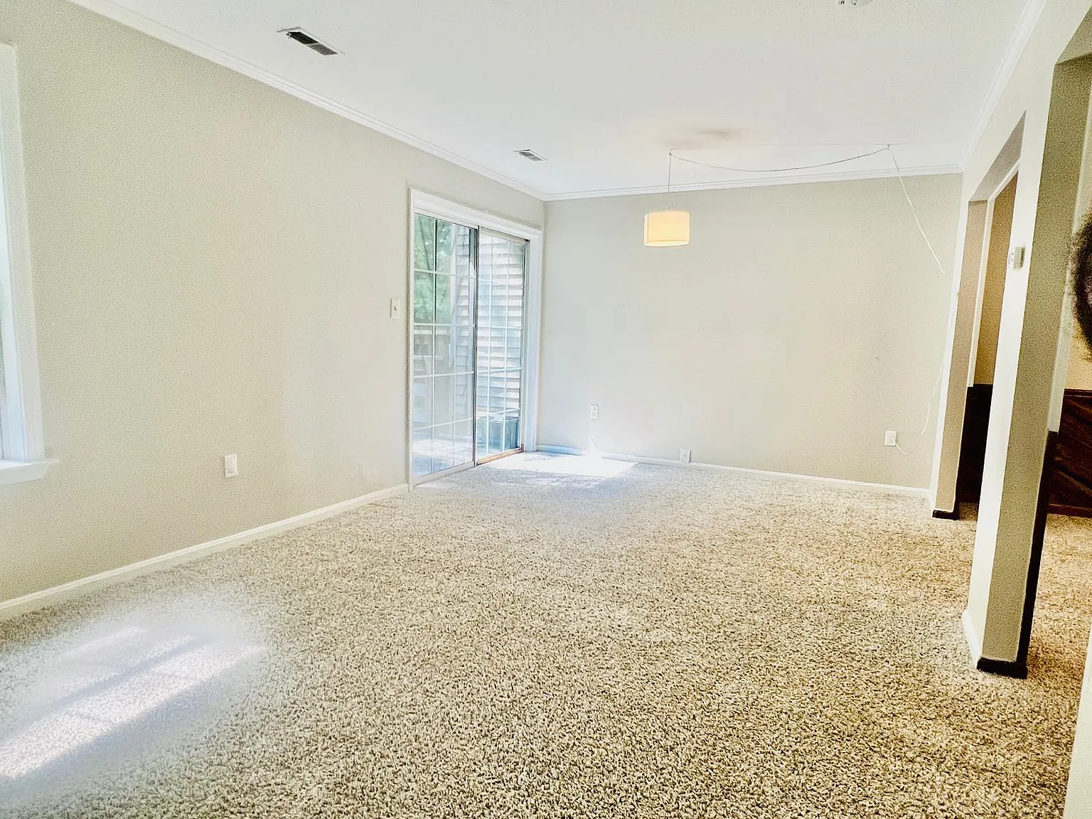 3 bed, 3.5 bath, 1742 sqft, $1,475 — Photo 3