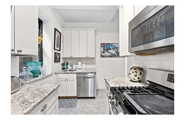 Kitchen, photo 2
